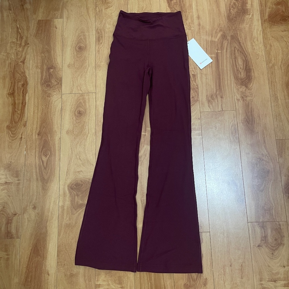 Lululemon Women SHR Groove Nulu Flared Pant Garnet Size 4 New With Tags
